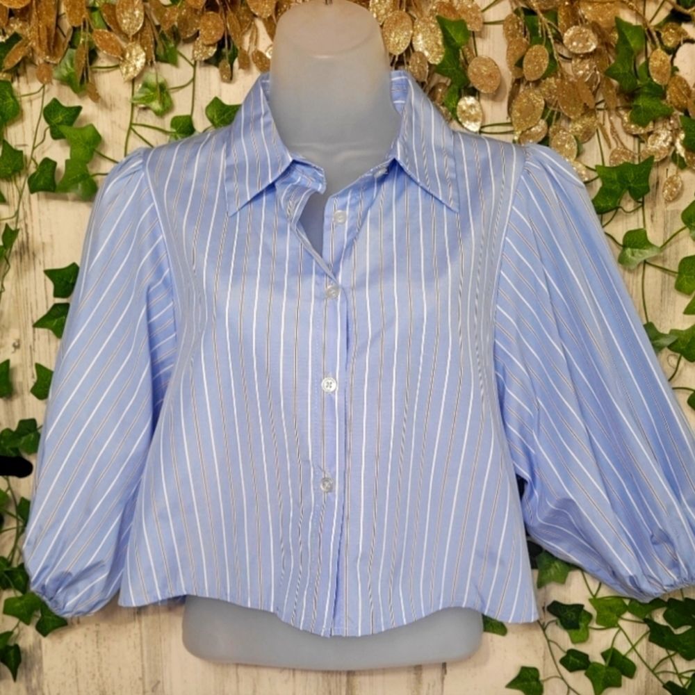 NWT Aqua  blue Striped 💙 Shirt